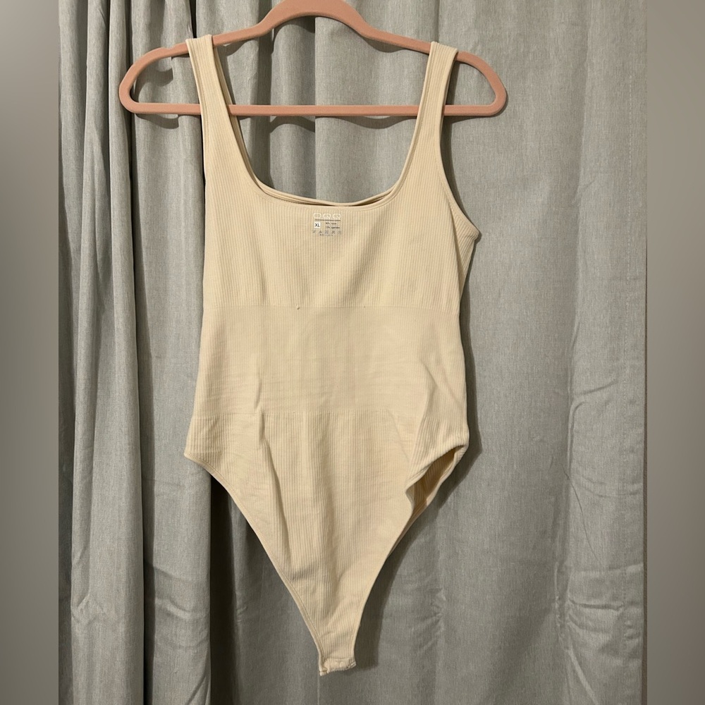 Women’s XL ribbed bodysuits cream